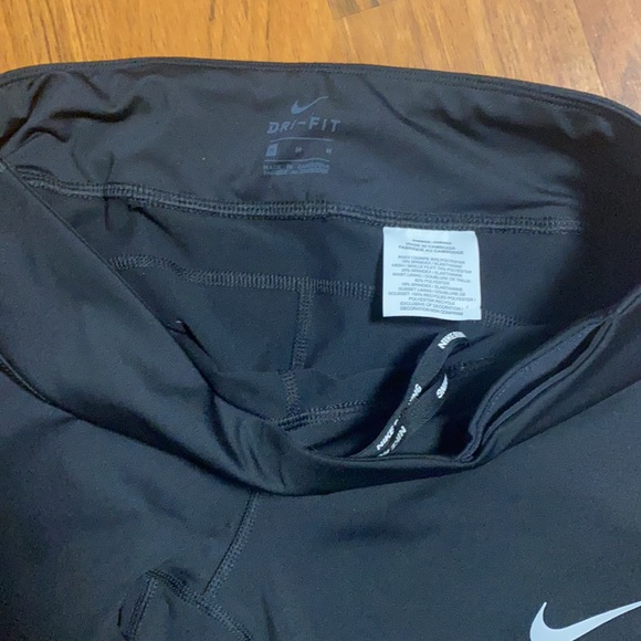 Nike dry fit cropped leggings - Picture 2 of 3